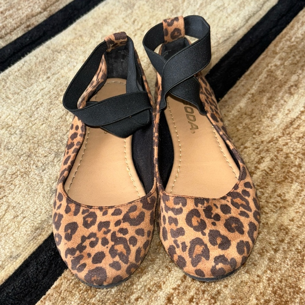 Dress flats